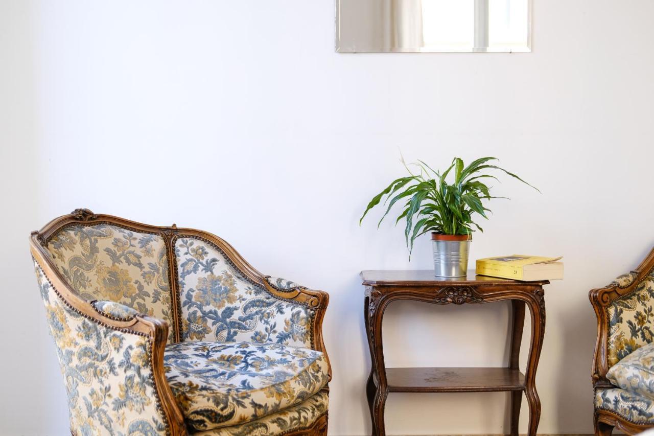 Spacious Apartment With Big Terrace At Colosseum Rome Buitenkant foto